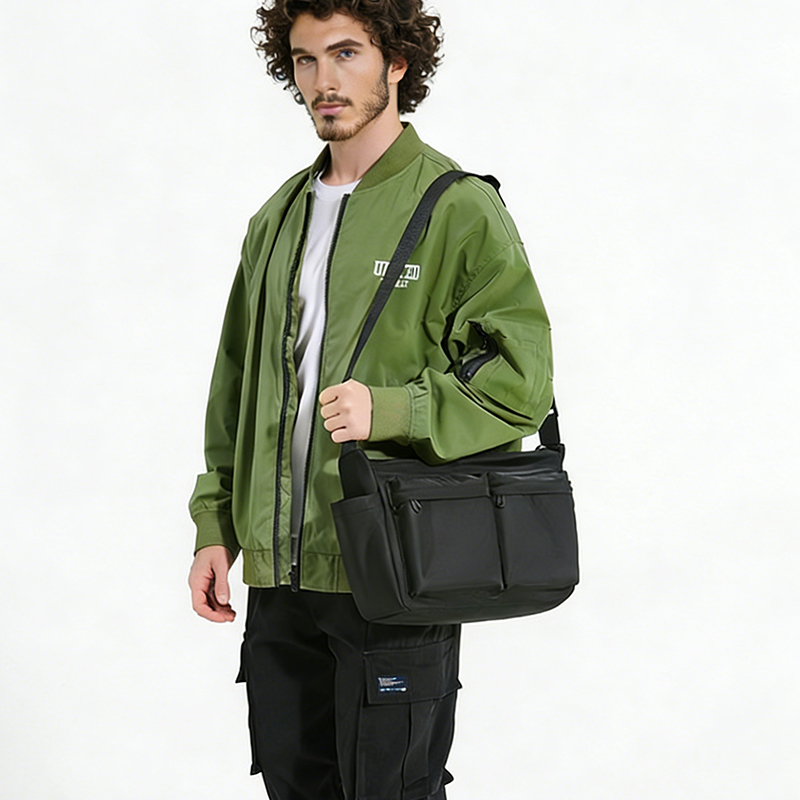Street Fashion Men 2025 - 2025 New Japanese Style Lightweight Crossbody